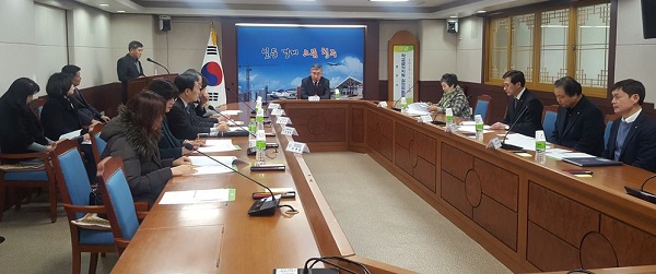 ▲ 충북 청주시가 16일 학교급식지원심의위원회를 열고 올해 227억원을 지원하기로 결정했다.ⓒ청주시