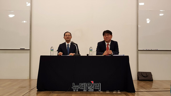 ▲ 남준우 삼성중공업 사장(좌측)이 16일 열린 기자간담회에서 인사말을 하고 있다.ⓒ뉴데일리