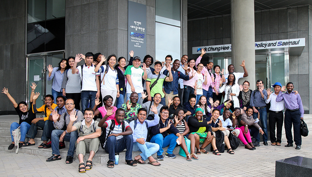 ▲ 영남대 박정희새마을대학원 2018학년도 신입생모집에 전 세계 38개국 225명이 지원해 최종 52명이 선발됐다.ⓒ영남대