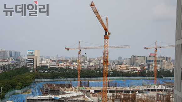 ▲ 자료사진. 영남권의 한 아파트 공사 현장. ⓒ성재용 기자