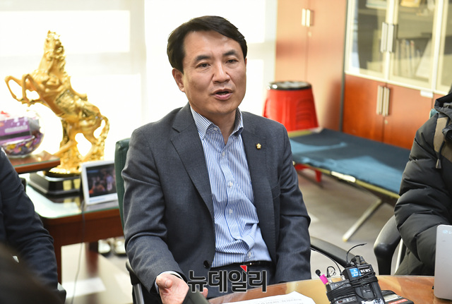 ▲ 자유한국당 김진태 의원. ⓒ뉴데일리 이종현 기자