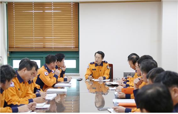 ▲ 대구소방안전본부는 이날 오전 11시 이창화 소방안전본부장 주재로 긴급대책회의를 갖고 요양병원 등 유사시설에 대한 소방안전대책 추진에 소방력을 집중하기로 했다.ⓒ대구시
