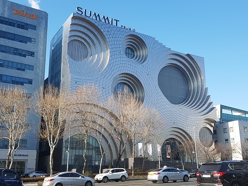 ▲ 과천 센트럴파크 푸르지오 써밋 견본주택이 마련된 써밋 갤러리. =이보배 기자