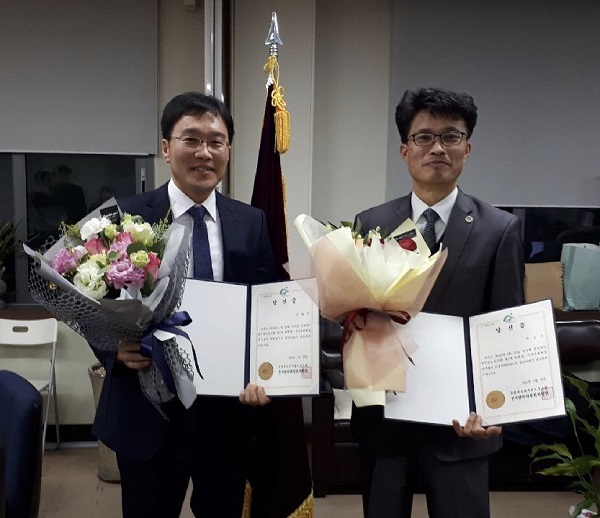 ▲ 충북도공무원노조 7대 이병민 위원장(왼쪽)과 박성호 부위원장.ⓒ충북도