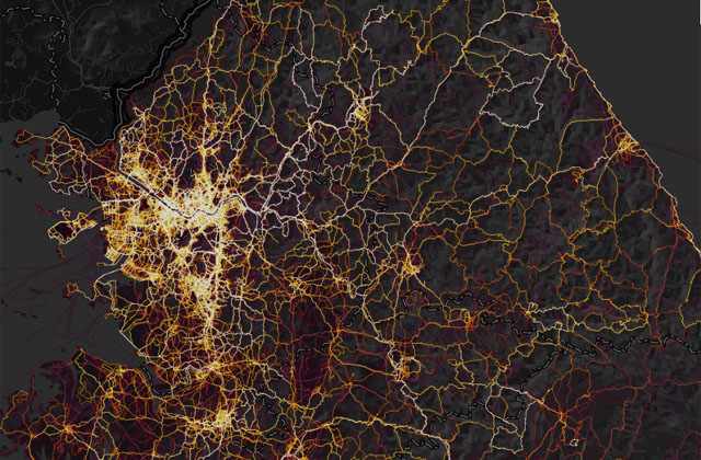 ▲ '글로벌 히트 맵'으로 본 한반도 중부 지역. 이 앱에서는 사용자의 이용 빈도를 열로 표시한다. 즉 밝은 길일수록 많이 이용했다는 뜻이다. 이 지도를 보면 한국에서도 '글로벌 히트 맵' 사용자가 적지 않음을 알 수 있다. ⓒ美글로벌 히트 맵 화면캡쳐.