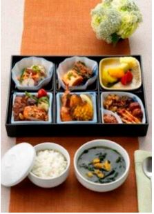 ▲ 인터넷을 중심으로 공유되고 있는 웨스틴 조선호텔의 도시락 메뉴 사진. 시중 가격이 9만원대로
 알려졌다. ⓒ조선일보 DB