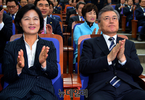 ▲ 문재인 대통령과 더불어민주당 추미애 대표(자료사진). ⓒ뉴데일리 공준표 기자