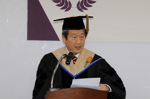 ▲ 5일 서울 강서구 서울디지털대학교에서 열린 '제8대 김재홍 총장 취임식'에서 김 총장이 취임사를 하고 있다.  ⓒ서울디지털대