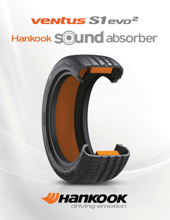 ▲ 한국타이어는 아우디의 고성능 슈퍼 왜건 '뉴 RS4 아반트'에 초고성능 타이어 '벤투스 S1 에보2'를 신차용 타이어로 공급한다고 9일 밝혔다.ⓒ한국타이어