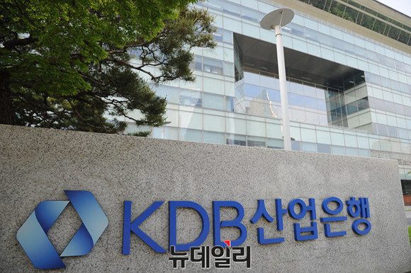 ▲ 미국의 자동차 회사인 제너럴모터스(GM)가 자회사인 한국GM의 경영난 해소를 위해 우리 정부에 지원을 요청했다. ⓒGM