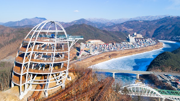 ▲ 만천하스카이워크 겨울 전경.ⓒ단양군