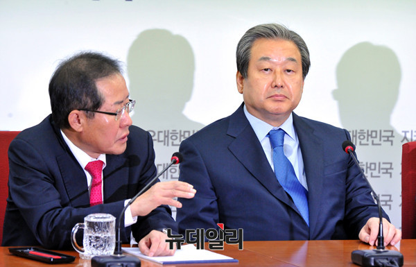 ▲ 자유한국당 홍준표 대표와 김무성 전 대표최고위원. ⓒ뉴데일리 이종현 기자