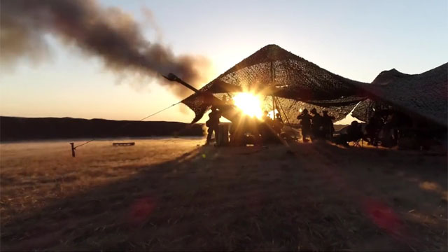 ▲ 美육군의 M777A2 견인포 사격훈련 장면. ⓒ美군사전문매체 '태스크 앤 퍼포즈' 관련보도 화면캡쳐.