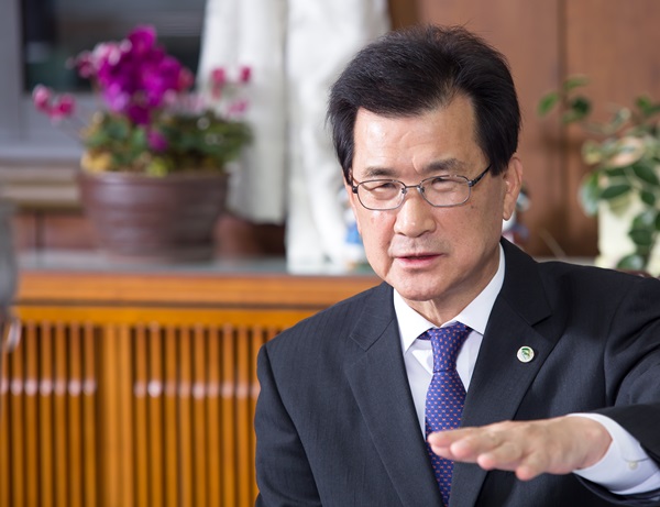 ▲ 이시종 지사.ⓒ충북도