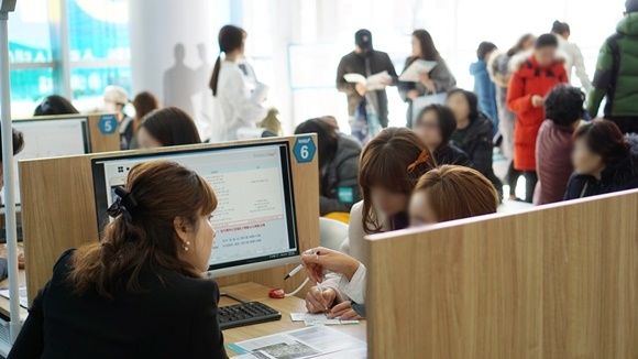 ▲ 자료사진. 기사와 무관. '대구 금호지구 스타힐스테이' 견본주택 내. ⓒ서희건설