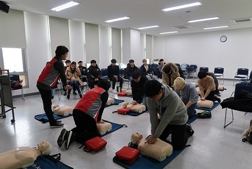 ▲ 중앙대학교가 2018학년도 학부 신입생을 대상으로 심폐소생술 교육을 실시한다. ⓒ중앙대