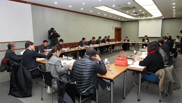 ▲ 대전시 ‘원자력시설 안전성시민검증’이 22일 한국원자력연구원에 대한 원자력 시설 안전성 검증활동 결과보고서를 채택했다.ⓒ대전시