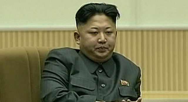 ▲ 2013년 12월 고모부 장성택 공개처형 뒤 모습을 드러낸 김정은. 표정이 