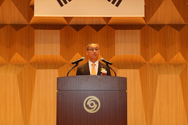 ▲ 한국감정원 김학규 신임원장이 26일 본사 강당에서 취임사를 하고 있다.ⓒ한국감정원