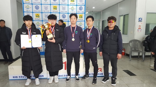 ▲ 왼쪽부터 조진우 선수, 박준혁 선수, 김혜성 선수, 김덕기 선수, 양승전 코치.ⓒ보은군