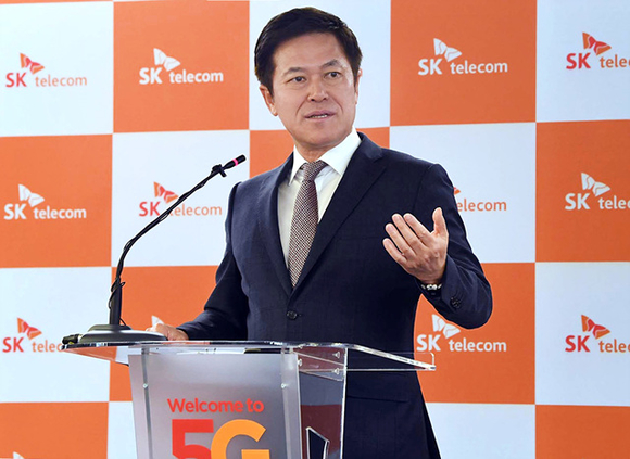 ▲ 박정호 SK텔레콤 사장은 26일(현지시각) 열린 기자간담회에서 "5G는 물질 세계와 IT세계를 연결하는 최초의 인프라가 될 것"이라고 강조했다. ⓒSKT