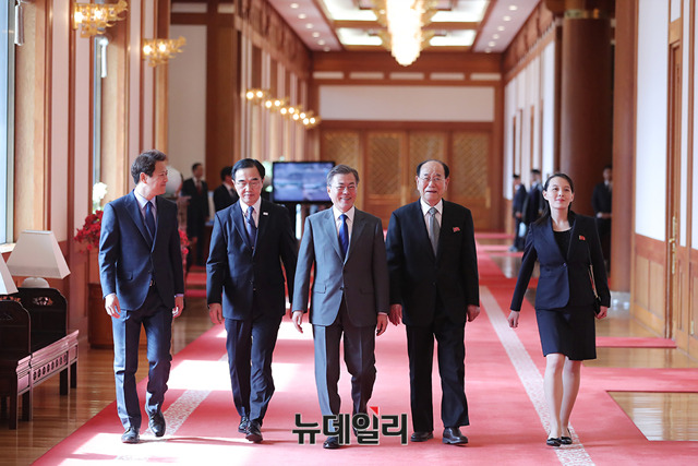 ▲ 문재인 대통령이 지난 1일 트럼프 美대통령에게 