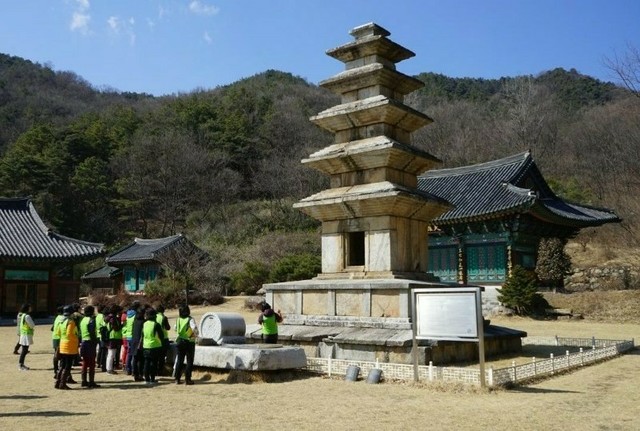 ▲ 구미관광에 한번에 할 수 있는 구미관광 시티투어 버스가 10일부터 11월까지 운영에 들어간다. 요금은 1인 2천원이다.ⓒ구미시