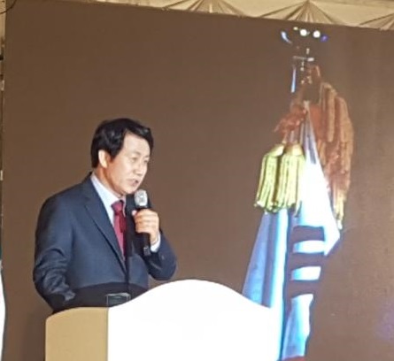 ▲ 황신모 전 청주대학교 총장이 6일 자신의 출판기념회에서 인사말을 하고 있다.ⓒ황신모 선거캠프