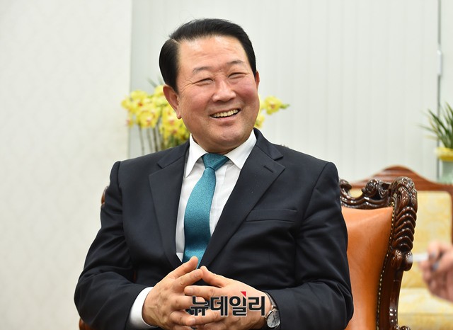 ▲ 바른미래당 박주선 공동대표가 8일 국회 부의장실에서 뉴데일리와의 인터뷰를 진행하고 있다. ⓒ뉴데일리 이종현 기자