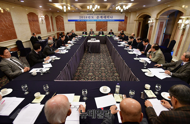 ▲ 8일 오후 서울 여의도 켄싱턴호텔에서 사단법인 신아시아연구소 주최로 '북한의 오늘: 정치, 경제, 군사' 세미나가 열렸다.ⓒ뉴데일리 정상윤 기자