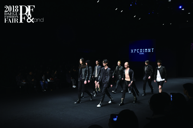 ▲ 2018 대구패션페어가 1:1 수주상담은 물론 패션쇼·글로벌세미나·특별관 퓨처랩 운영 등 감각적인 전시회로 호평을 받은 가운데 9일까지 3일간의 행사를 성료했다.ⓒ한국패션산업연구원