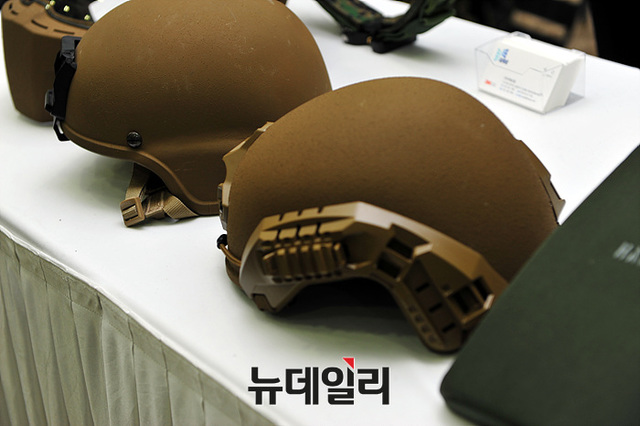 ▲ 5대 게임체인저 워리어 플랫폼 공개 전시회에 공개된 개인 전투체계 ⓒ뉴데일리 오세진