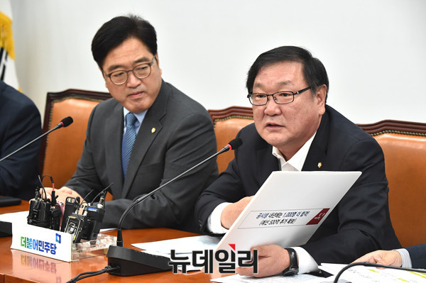 ▲ 더불어민주당 김태년 정책위의장과 우원식 원내대표. ⓒ뉴데일리 DB