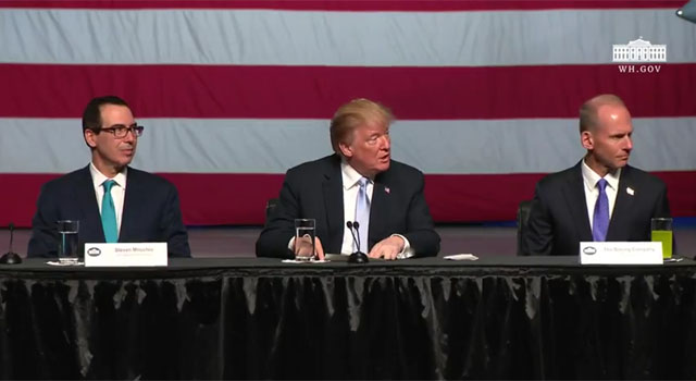 ▲ 지난 15일(현지시간) 미주리州 세인트루이스 보잉 공장에서 열린 감세정책 토론회에 참석한 도널드 트럼프 美대통령. ⓒ美백악관 유튜브 채널 캡쳐.