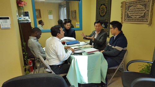 ▲ ‘미국 해외시장개척단’이 수출 상담을 하고 있다.ⓒ대전시