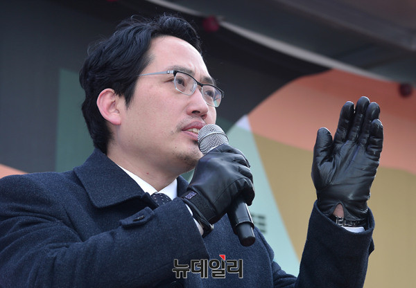 ▲ 최대집 당시 전국의사총연합 상임대표가 지난 1월 28일 오후 덕수궁 앞 대한문에서 열린 태극기집회에 참석해 발언하고 있는 모습. 최 대표는 23일 제40대 대한의사협회 회장에 당선됐다. ⓒ뉴데일리 정상윤 기자