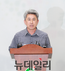 ▲ 유력한 더불어민주당 음성군수 후보였던 최병윤 전 충북도의원이 26일 금품선거의혹과 관련해 선관위가 조사에 나서면서 전격 불출마를 선언했다. ⓒ뉴데일리 D/B