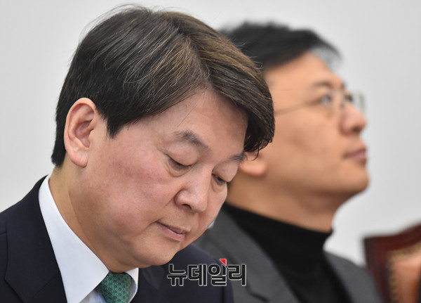 ▲ 안철수 바른미래당 인재영입위원장이 지난해 국회에서 열린 당 공식 회의에서 심각한 표정을 짓고 있다. ⓒ뉴데일리 DB