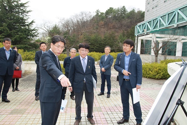 ▲ 이재관 대전시장 권한대행이 29일 유성구 도룡동 일대에서 현장행정을 펼쳤다.ⓒ대전시