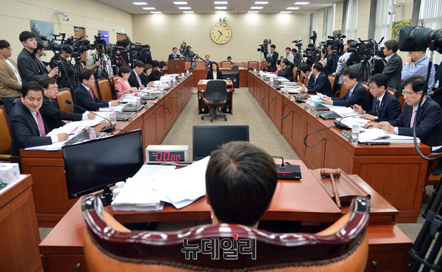 ▲ 국회 과학기술정보방송통신위원회(과방위)가 30일 양승동 KBS사장후보자에 대한 인사청문회를 진행하고 있다. ⓒ뉴데일리 공준표 기자