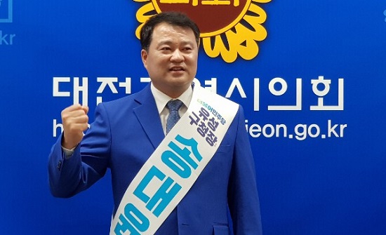 ▲ 더불어민주당 송대윤 유성구청장 예비후보.ⓒ송대윤 선거사무소