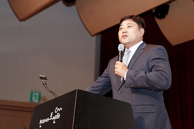 ▲ ‘양신’ 양준혁 스포츠 해설위원이 3일 영남대 정규 교과목 ‘스무 살의 인문학’ 수업에서 특강했다.ⓒ영남대학교