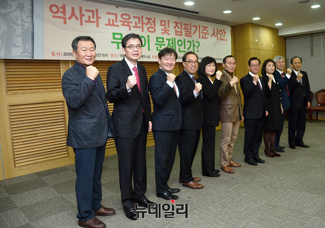 ▲ 왼쪽부터 조형곤 21세기미래교육연합 대표, 황영남 전 영훈고 교장, 이성호 중앙대 교수, 정경희 영산대 교수 ⓒ 뉴데일리 공준표