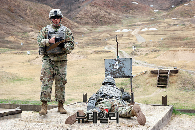▲ 캠프 케이시, 사격장에서 사격검정중인 주한미군 2사단·한미연합사단 병사 ⓒ뉴데일리 오세진