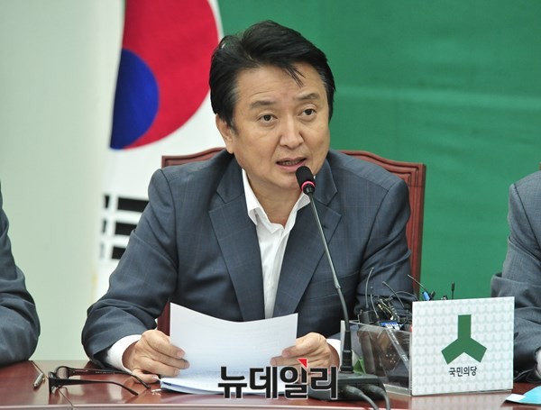 ▲ 국민의당 김영환 전 사무총장이 2016년 5월 13일 오전 국회에서 열린 최고위원회의에서 모두발언을 하고 있다. ⓒ뉴데일리 이종현 기자