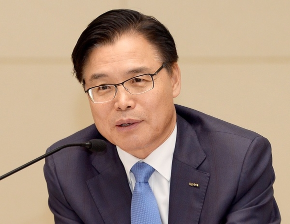 ▲ 권평오 코트라 사장이 지난 17일 서울 서초구 코트라 본사에서 열린 ‘한-베트남 비즈니스 파트너십’ 사후간담회에서 인사말을 하고 있다. ⓒ코트라