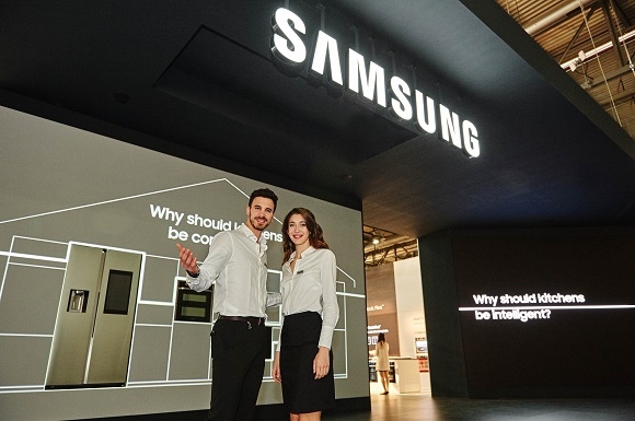▲ 삼성전자는 이탈리아 밀라노에서 17일에서 22일까지 개최되는 유로쿠치나 2018에서 유럽형 프리미엄 빌트인 제품과 IoT 홈을 보이며 관람객들의 호평을 받았다.ⓒ삼성전자
