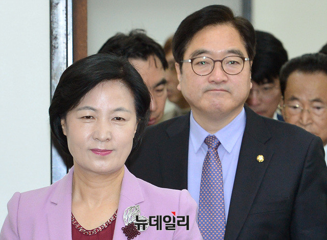 ▲ 더불어민주당 추미애 대표와 우원식 원내대표 ⓒ뉴데일리 공준표 기자