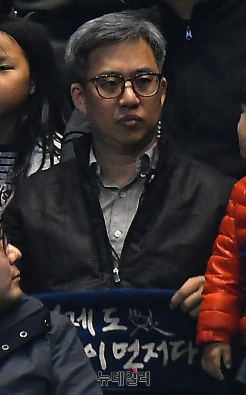 ▲ 민주당원 댓글 조작을 주도한 혐의를 받고 있는 '드루킹' 김모(49)씨의 트위터 계정. ⓒ 드루킹 트위터 캡처