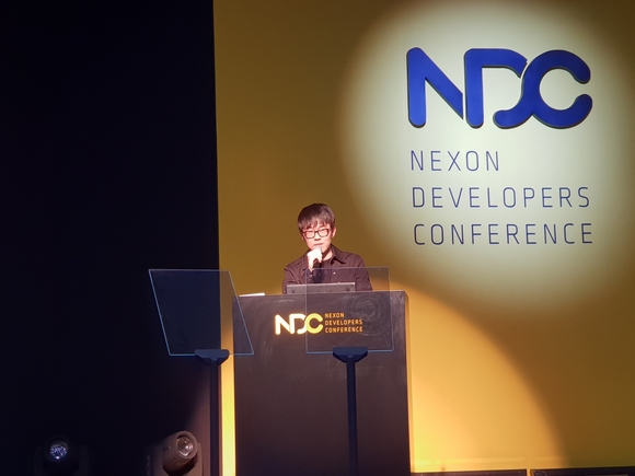 ▲ 강대현 넥슨 부사장이 AI와 빅데이터 활용의 중요성에 대해 설명하고 있는 모습. ⓒ연찬모 기자